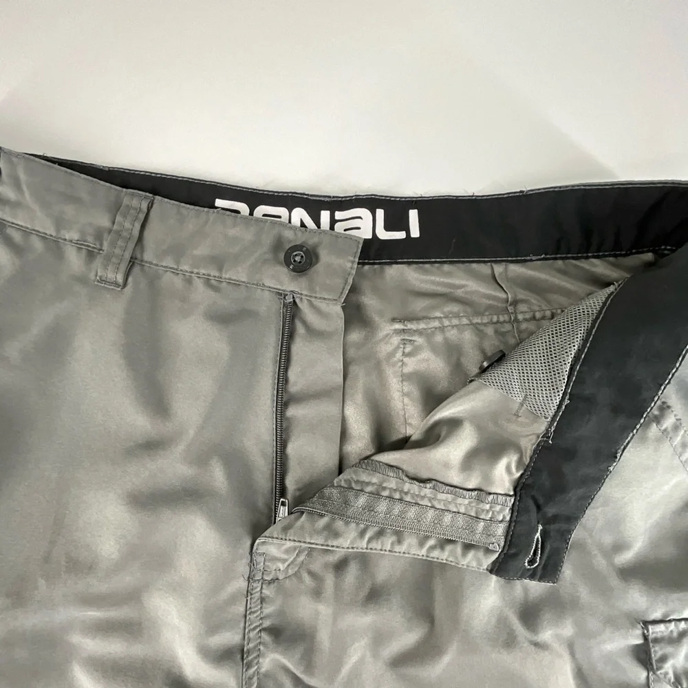 Denali Sea Fog Gray Cargo Shorts Men’s Size‎ 38 Utility Outdoor Casual